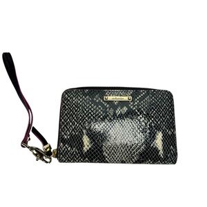 STELLA & DOT faux leather wallet wristlet 6”x 4” snake print
